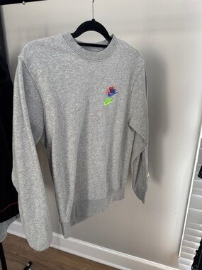 Nike Grey Crewneck Sweatshirt with Multicolor Swoosh Detail